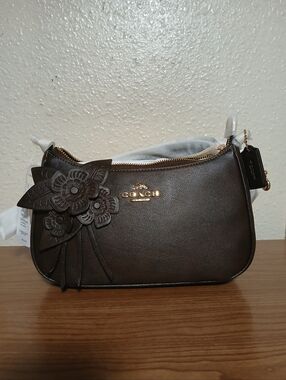 Nwt coach Teri Shoulder Bag With Floral Applique  PRICE IS FIRM